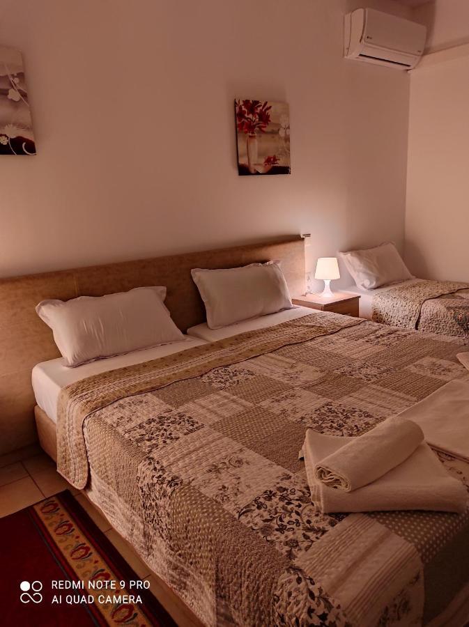 יואנינה Sofias Hotel מראה חיצוני תמונה