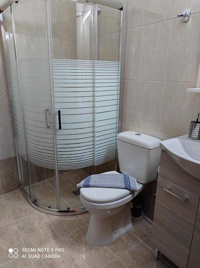 יואנינה Sofias Hotel מראה חיצוני תמונה