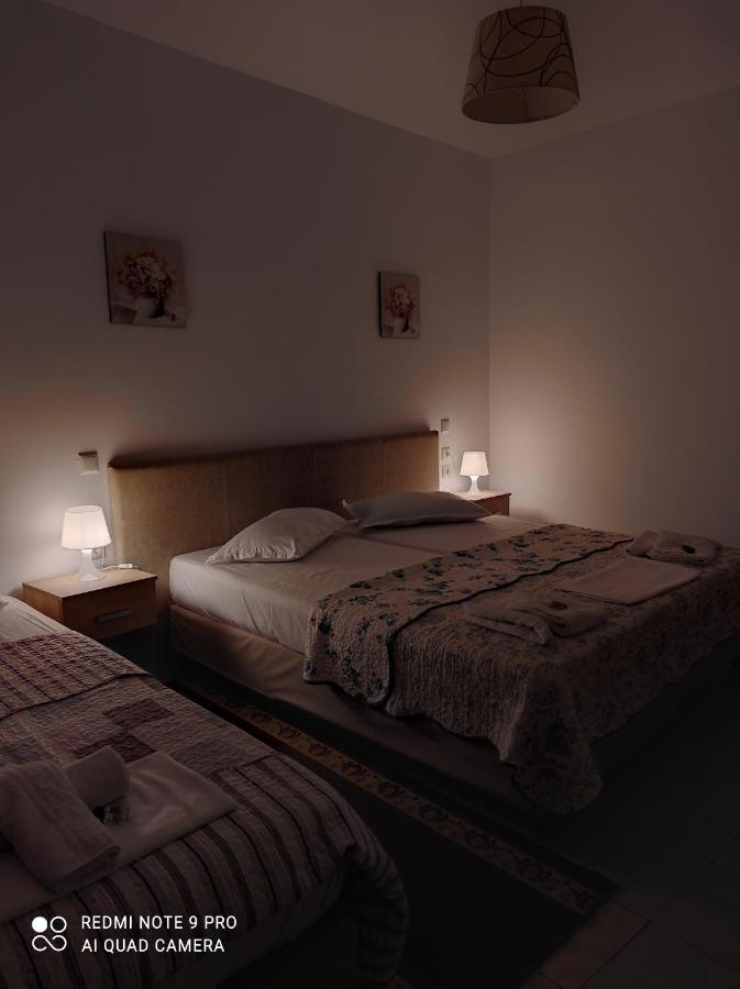 יואנינה Sofias Hotel מראה חיצוני תמונה
